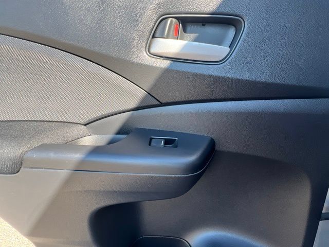 Used 2016 Honda CR-V LX image 28
