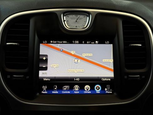 Used 2015 Chrysler 300 C w/ Harman/Kardon Audio Group RWD image 39