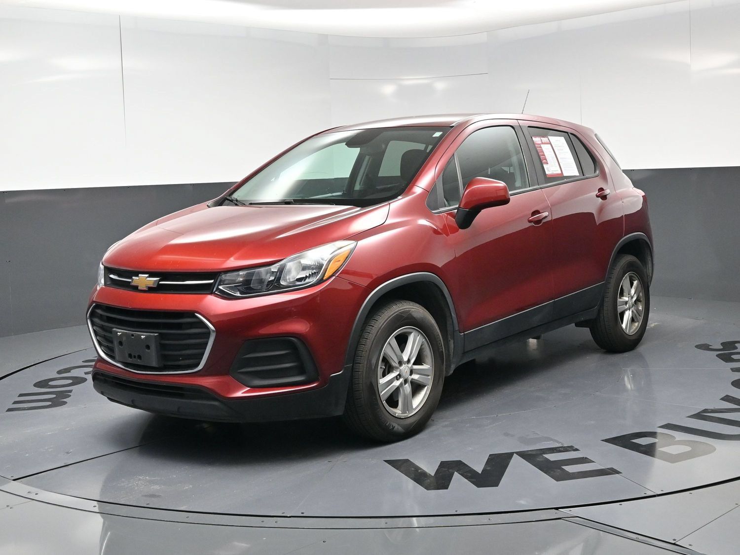 Used 2021 Chevrolet Trax LS w/ Tint and Cruise Package AWD/4WD image 5