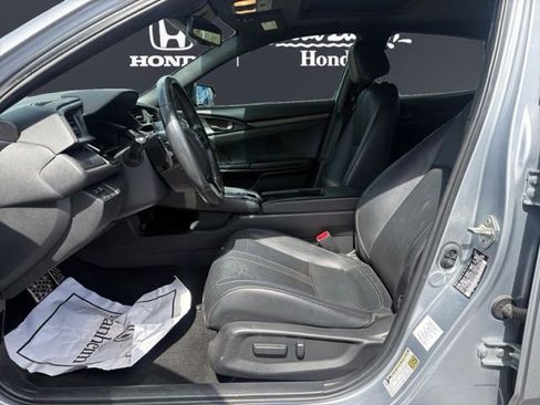Used 2019 Honda Civic Sport Touring image 9