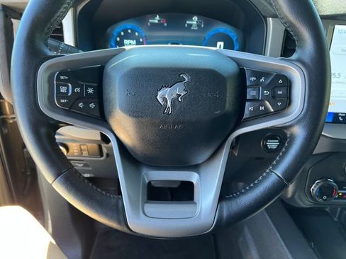 Used 2025 Ford Bronco Outer Banks AWD/4WD image 21