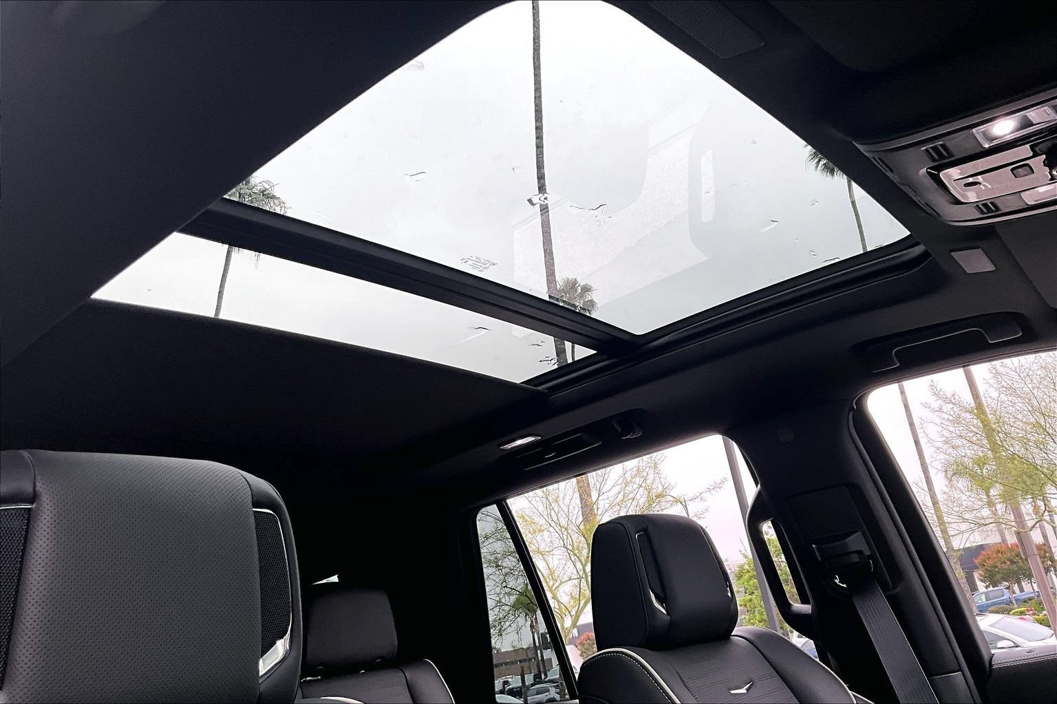 New 2026 Cadillac Escalade Luxury w/ LPO, Floor Liner Package AWD/4WD image 31
