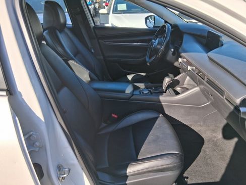 Used 2021 MAZDA MAZDA3 s FWD image 9
