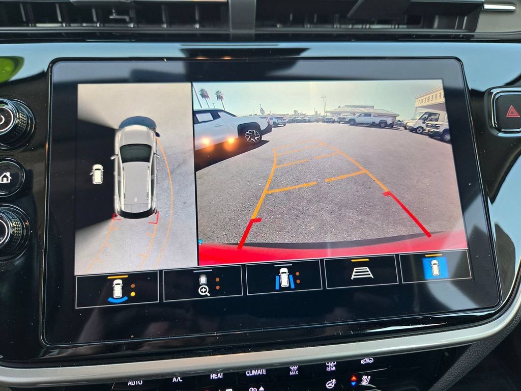 Used 2022 Chevrolet Bolt EUV Premier w/ Launch Edition FWD image 7