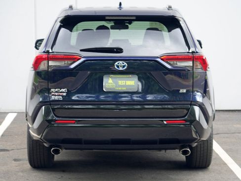 Used 2021 Toyota RAV4 SE w/ Weather & Moonroof Package AWD/4WD image 47