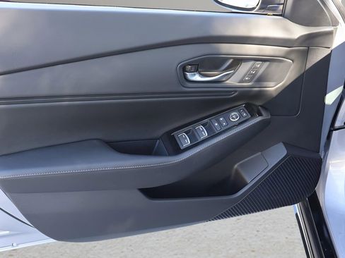 Used 2024 Honda Accord Touring image 11