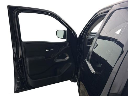 Used 2024 Nissan Frontier SV w/ SV Convenience Package image 30