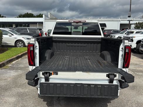 Certified 2024 GMC Sierra 2500 Denali Ultimate AWD/4WD image 7