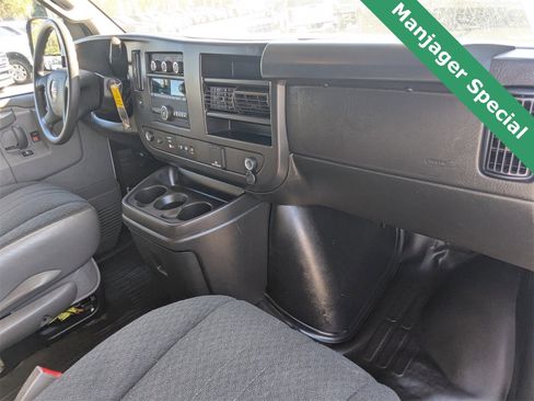 Used 2023 GMC Savana 2500 w/ Driver Convenience Package image 15