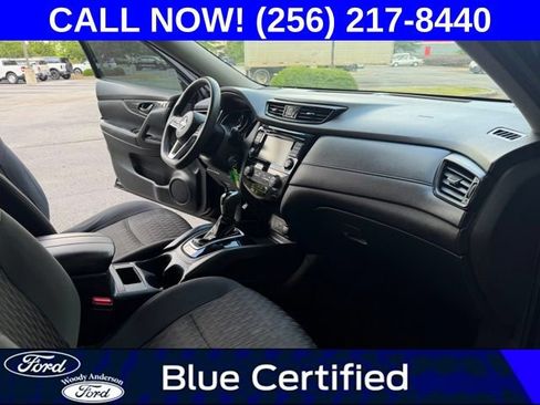 Used 2020 Nissan Rogue S FWD image 25