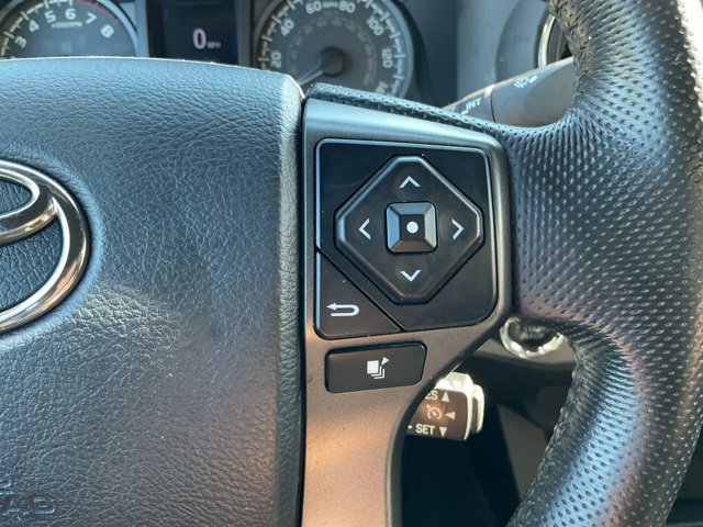 Used 2016 Toyota Tacoma TRD Sport w/ Towing Package RWD image 21