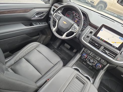 Used 2021 Chevrolet Tahoe LT w/ Rear Media and Nav Package RWD image 19