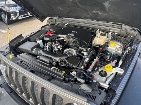 Used 2021 Jeep Wrangler Unlimited Sport image 43