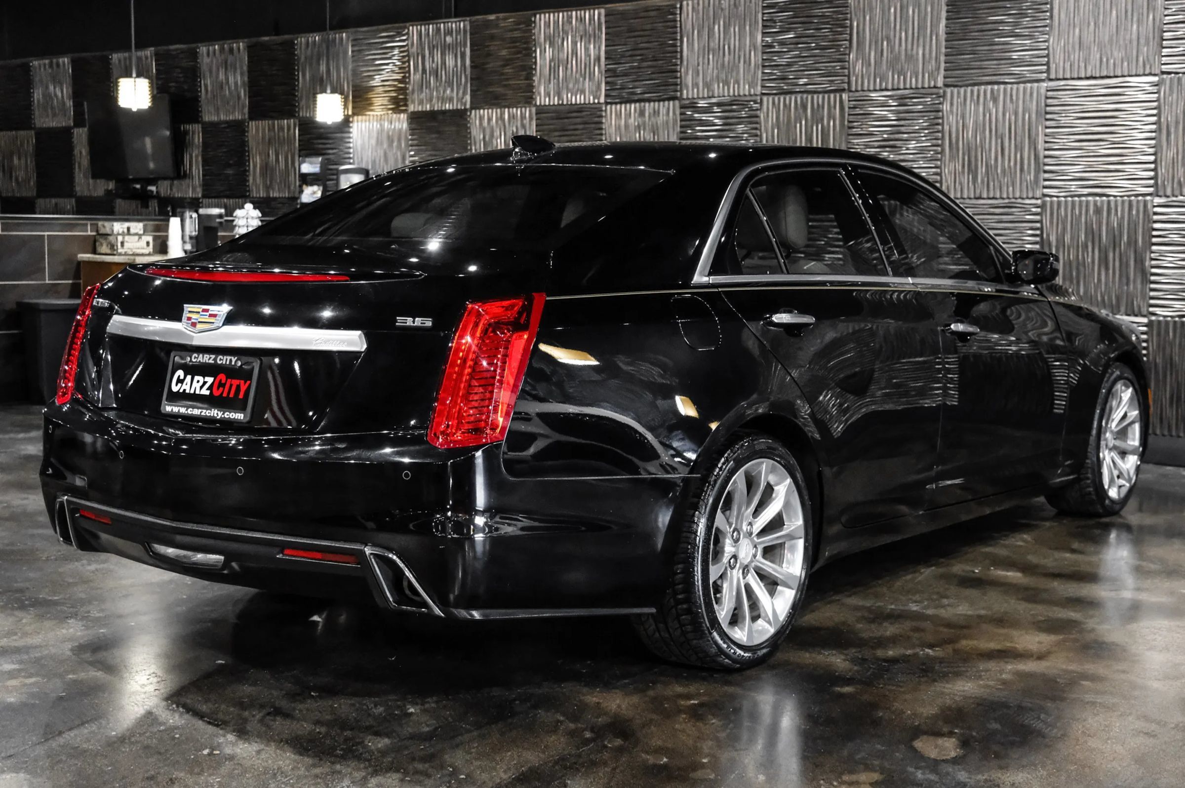Used 2019 Cadillac CTS Luxury RWD image 10