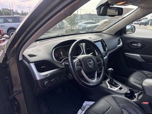 Used 2018 Jeep Cherokee Trailhawk w/ Quick Order Package 27L AWD/4WD image 14