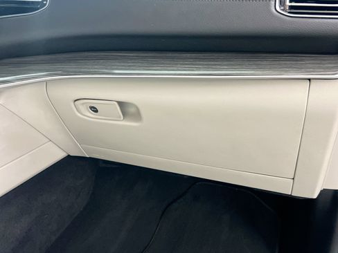 Used 2022 Jeep Wagoneer Series III w/ Flexible Seating Group image 34