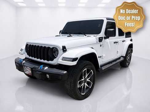 Used 2024 Jeep Wrangler Unlimited w/ Convenience Group AWD/4WD image 2