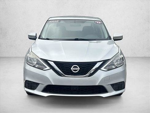 Used 2017 Nissan Sentra SV image 2