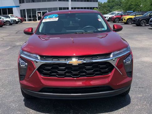 Certified 2024 Chevrolet Trax LS w/ LS Convenience Package FWD image 3