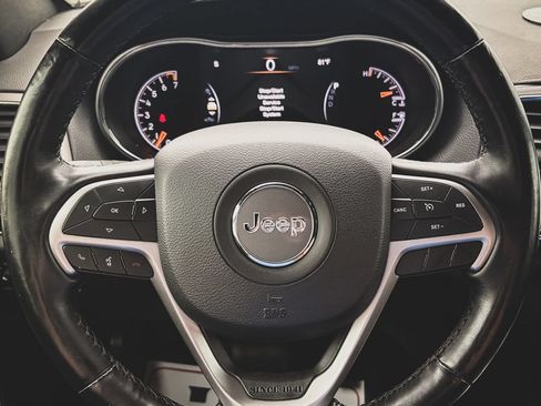 Used 2020 Jeep Grand Cherokee Altitude RWD image 14