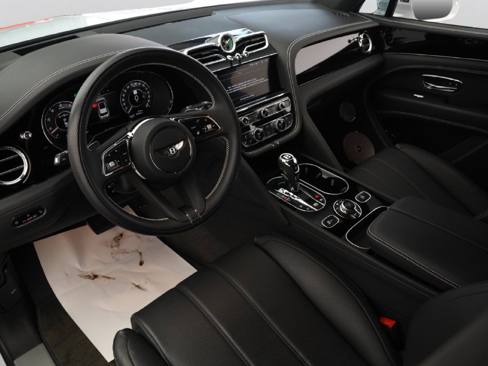 Used 2024 Bentley Bentayga AWD/4WD image 10