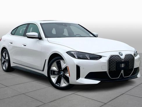 Certified 2025 BMW i4 eDrive40 w/ Premium Package image 2