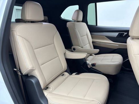 New 2026 Buick Enclave Preferred w/ Power Package FWD image 39