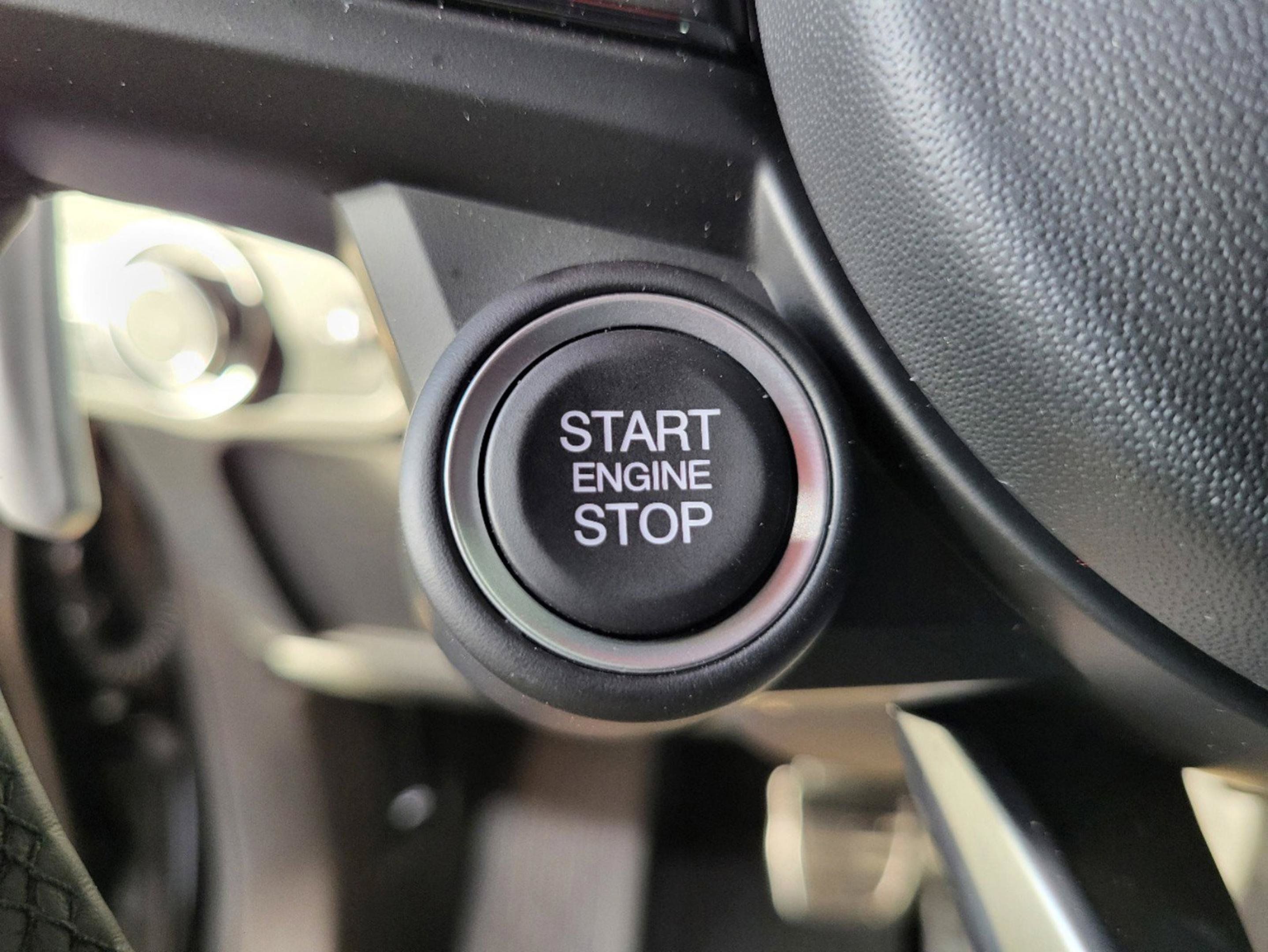 New 2025 Alfa Romeo Stelvio Sprint AWD/4WD image 86
