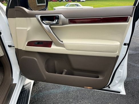 Used 2013 Lexus GX 460 w/ Comfort Plus Pkg AWD/4WD image 22