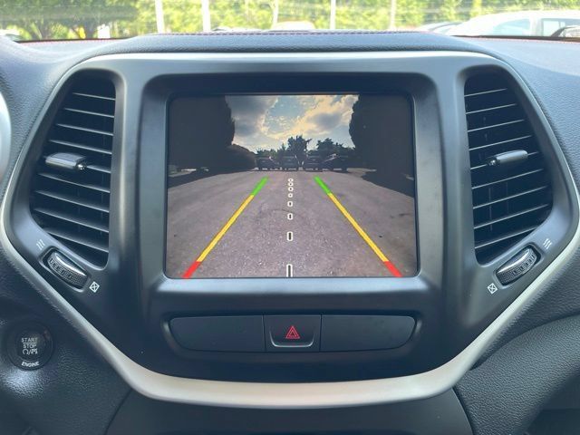 Used 2016 Jeep Cherokee Trailhawk w/ Comfort/Convenience Group AWD/4WD image 20