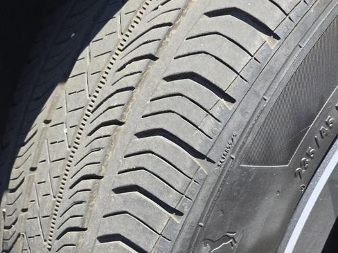 Used 2022 Volvo S60 B5 Momentum w/ Premium Package image 14