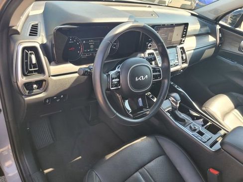 Used 2023 Kia Sorento X-Line EX image 9