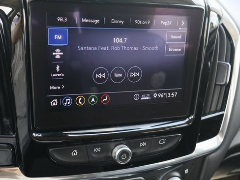Used 2020 Chevrolet Traverse Premier FWD image 15