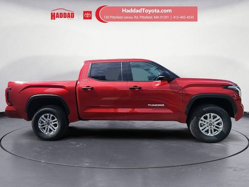 Used 2023 Toyota Tundra SR5 w/ SR5 Convenience Package AWD/4WD image 7