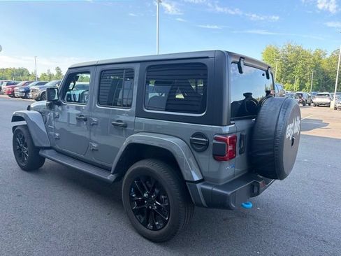 Used 2023 Jeep Wrangler Unlimited Sahara w/ Cold Weather Group AWD/4WD image 11