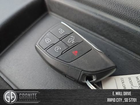 Used 2022 Chevrolet Silverado 1500 LT w/ Z71 Off-Road Package image 28