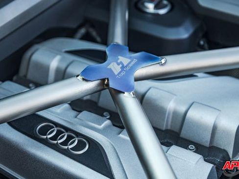 Used 2018 Audi R8 V10 w/ Premium Package image 30