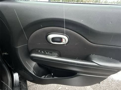 Used 2016 Kia Soul image 21