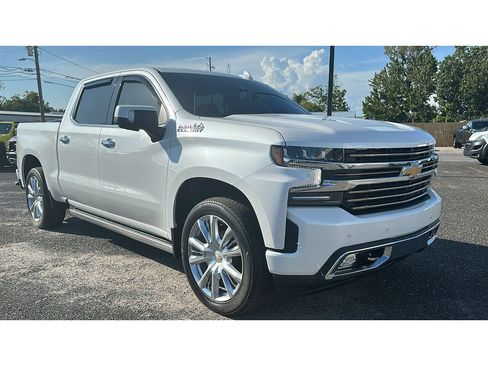 Used 2021 Chevrolet Silverado 1500 High Country w/ Technology Package AWD/4WD image 8