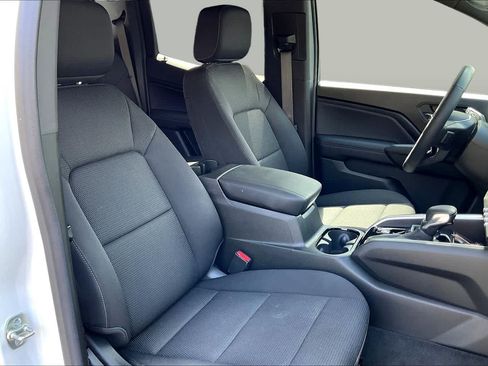 Used 2024 Chevrolet Colorado LT w/ LT Convenience Package RWD image 8