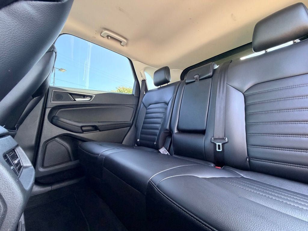 Used 2024 Ford Edge SEL AWD/4WD image 16