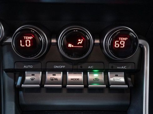 New 2025 Toyota GR86 Premium image 19