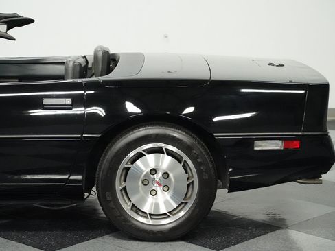 Used 1986 Chevrolet Corvette Convertible image 22