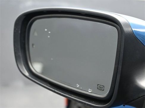 Used 2023 Chrysler 300 Touring L image 9