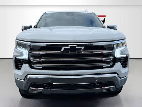 Used 2025 Chevrolet Silverado 1500 LTZ w/ Technology Package AWD/4WD image 2