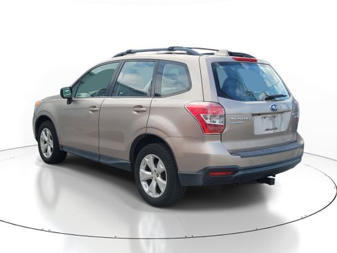 Used 2016 Subaru Forester 2.5i w/ Alloy Wheel Package image 6
