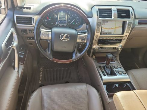 Used 2019 Lexus GX 460 Luxury AWD/4WD image 15