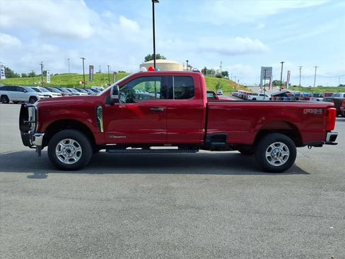 Used 2025 Ford F350 XLT w/ FX4 Off-Road Package AWD/4WD image 9