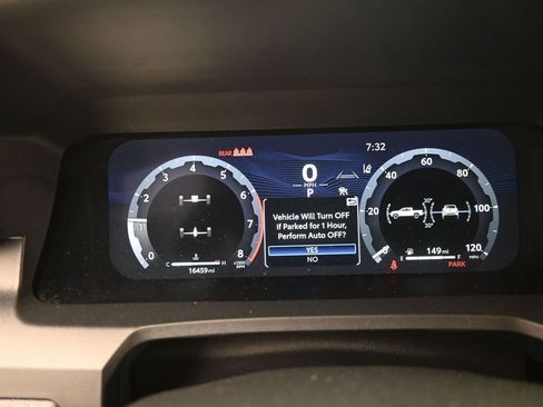 Used 2024 Toyota Tacoma TRD Off-Road AWD/4WD image 19