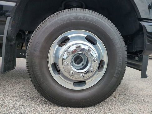 Used 2025 Ford F350 Platinum w/ Platinum Plus Package AWD/4WD image 11